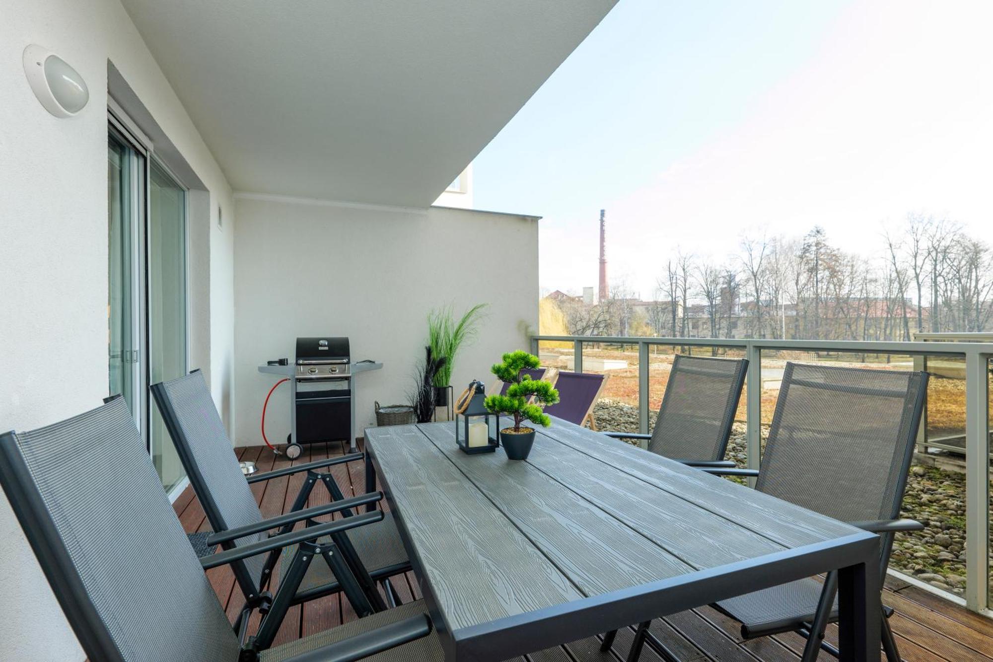 Homeawayhome By The River Ceske Budejovice Bagian luar foto