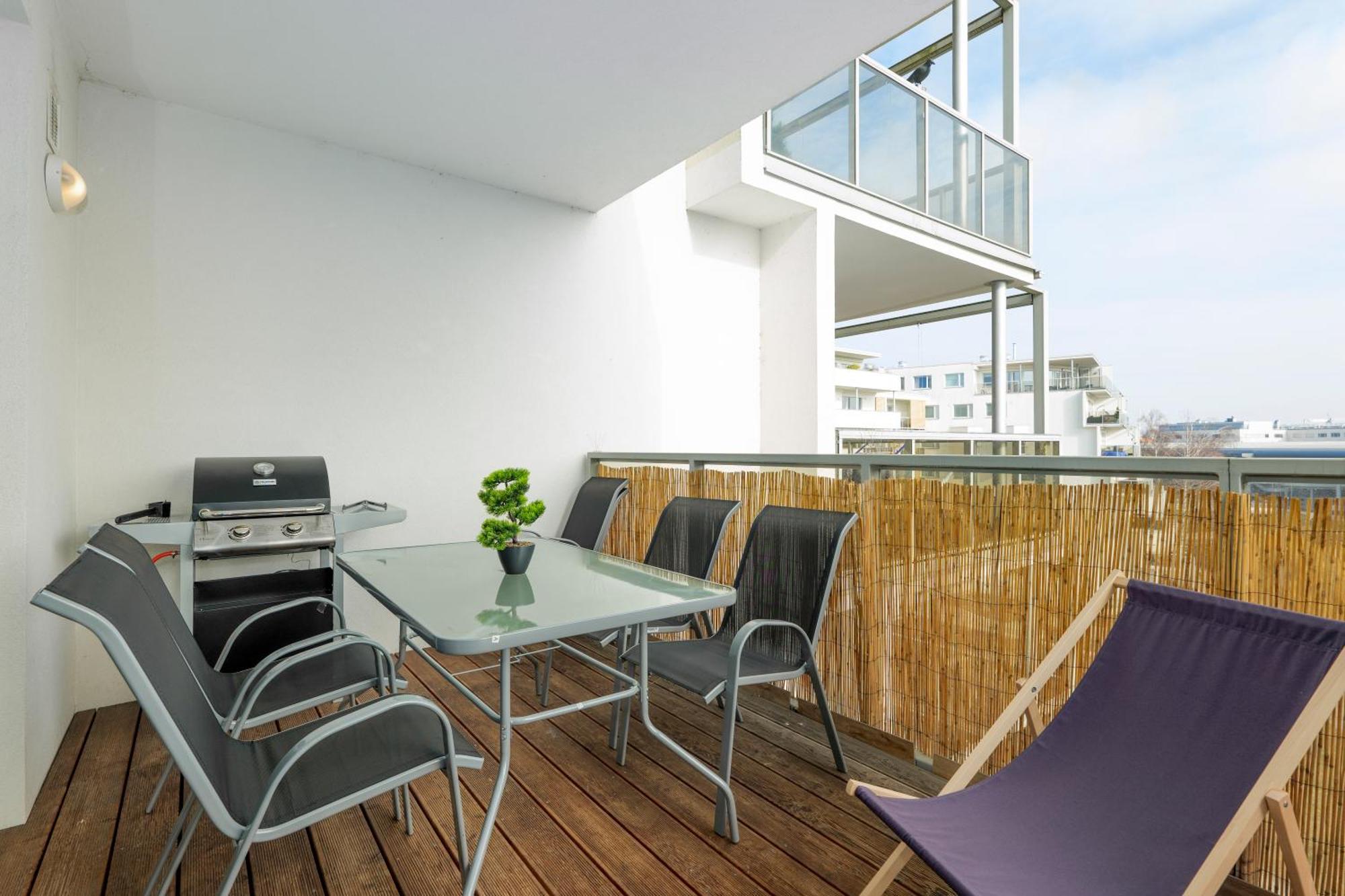 Homeawayhome By The River Ceske Budejovice Bagian luar foto